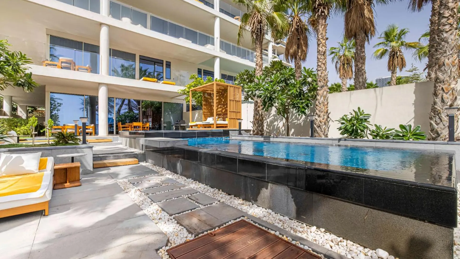Palm Haven Luxe 3 Bed Townhouse With Private Pool Villa Dubai United Arab Emirates
