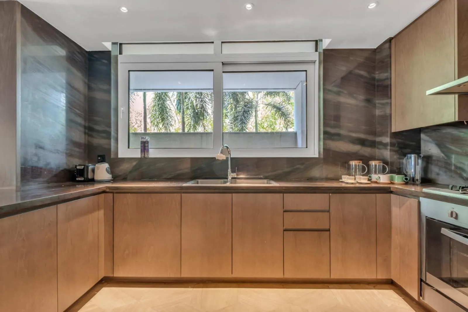Palm Haven Luxe 3 Bed Townhouse With Private Pool Villa Dubai Holiday home