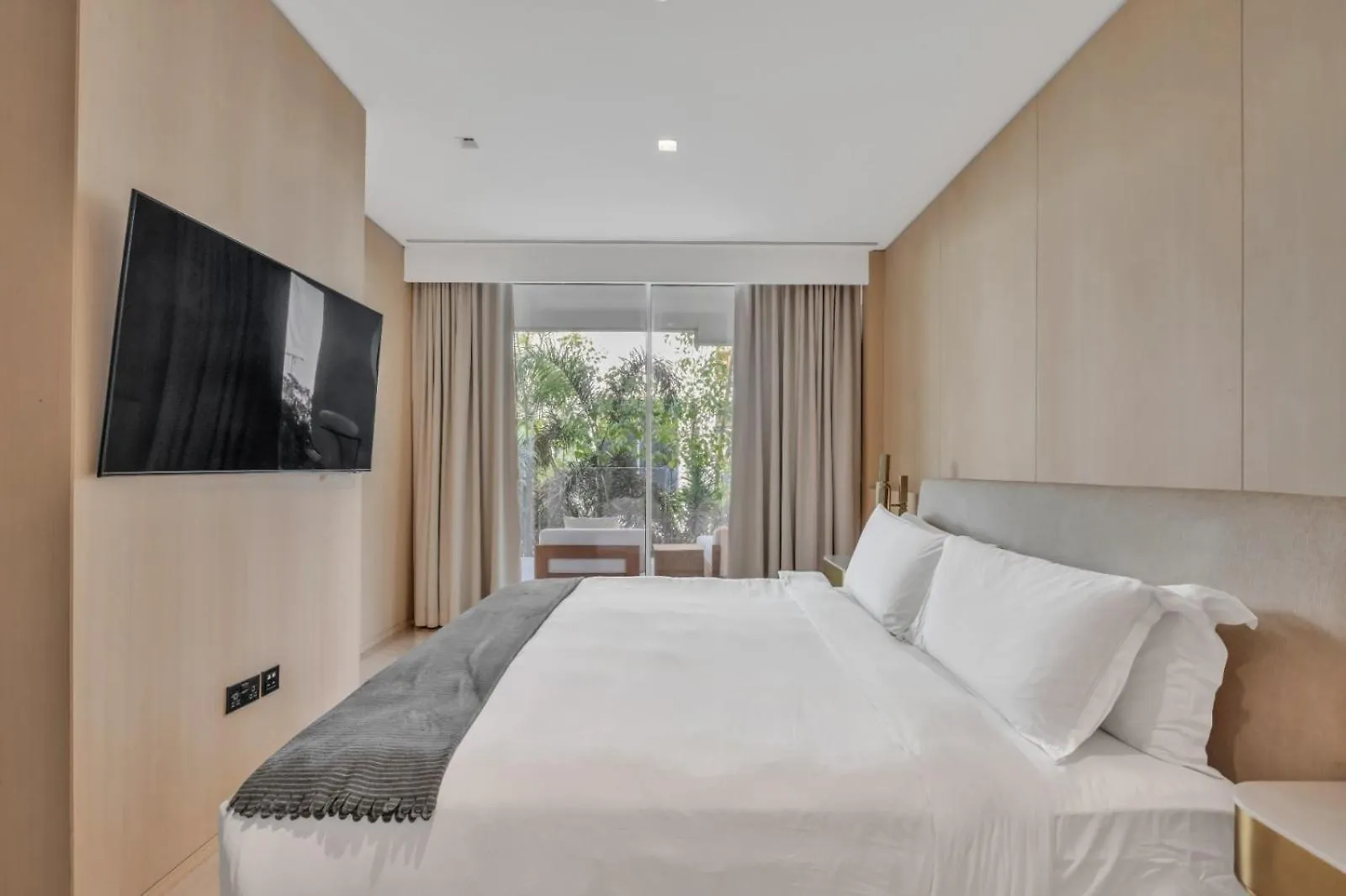 Palm Haven Luxe 3 Bed Townhouse With Private Pool Villa Dubai 0*,
