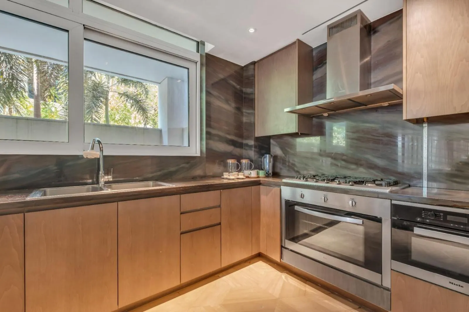 Palm Haven Luxe 3 Bed Townhouse With Private Pool Villa Dubai Holiday home
