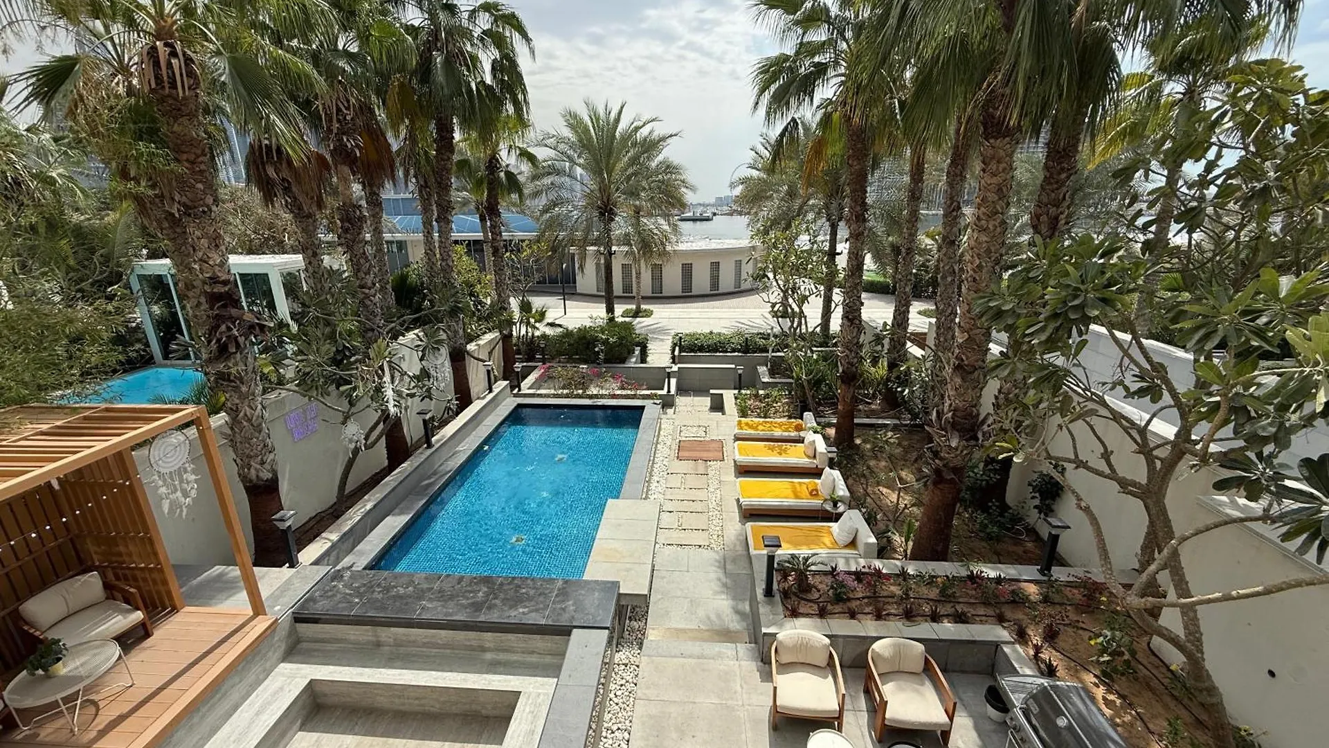Palm Haven Luxe 3 Bed Townhouse With Private Pool Villa Dubai