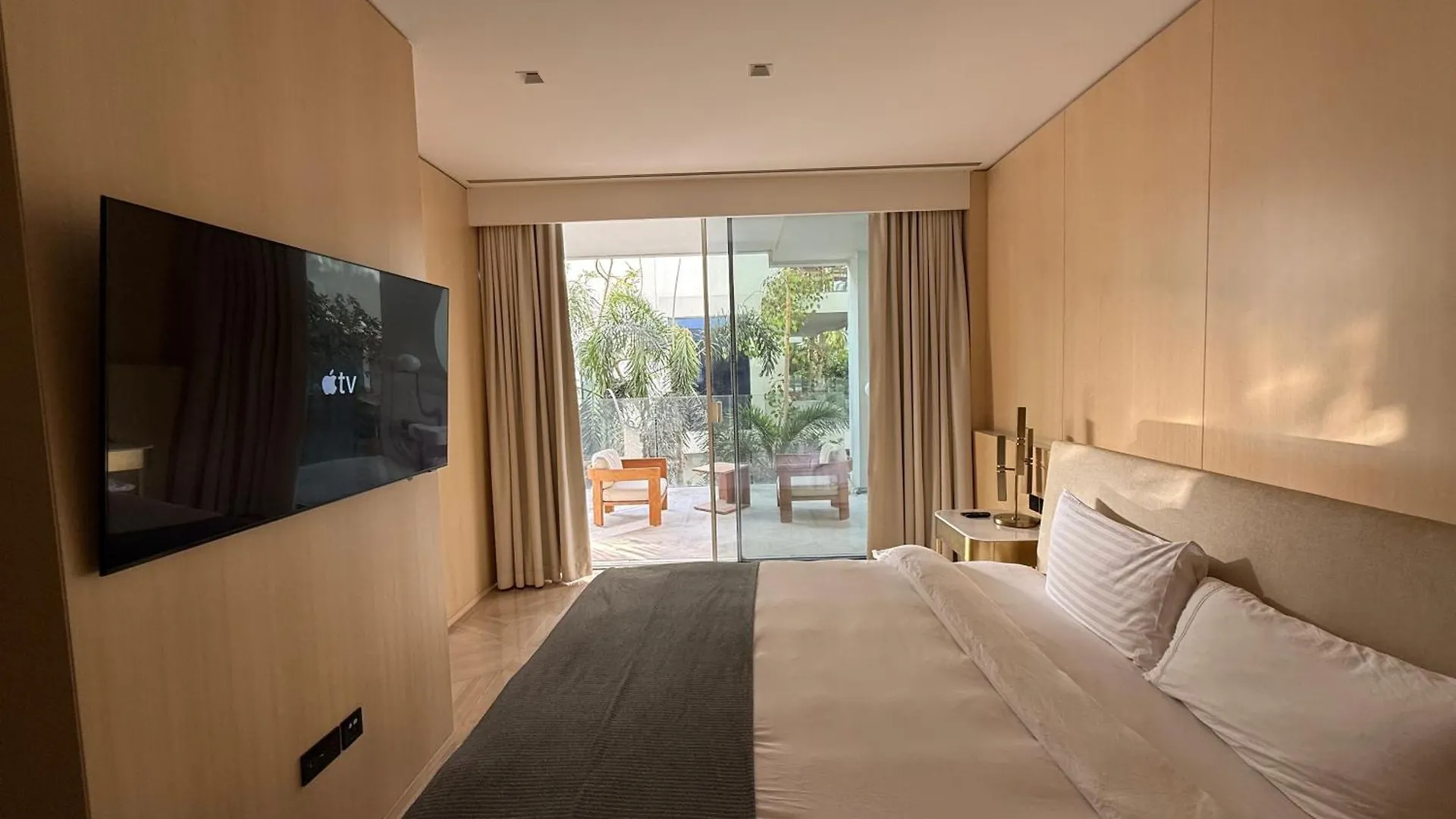 Palm Haven Luxe 3 Bed Townhouse With Private Pool Villa Dubai 0*,
