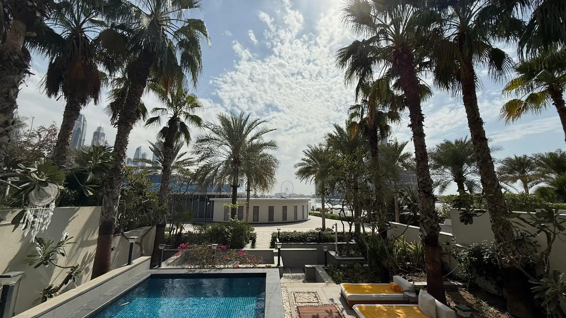 Palm Haven Luxe 3 Bed Townhouse With Private Pool Villa Dubai